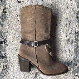 MIA Ltd Edition Suede Boots 7.5 Great condition